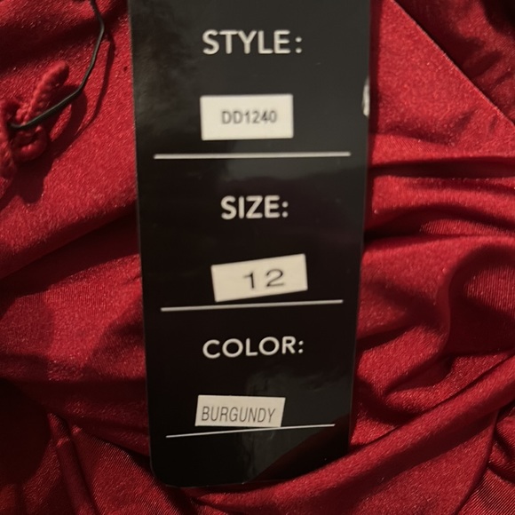 Never been worn. - Picture 3 of 4